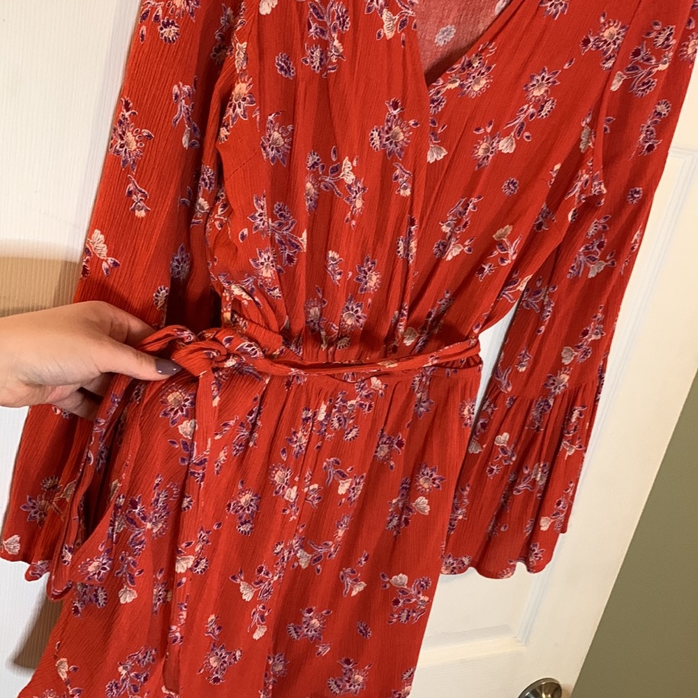 •COTTON ON FLORAL BOHO ROMPER• Size L, worn once, flowy & floral - Picture 3 of 7